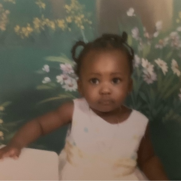 Meet your Posher, Siham - Picture 1 of 1